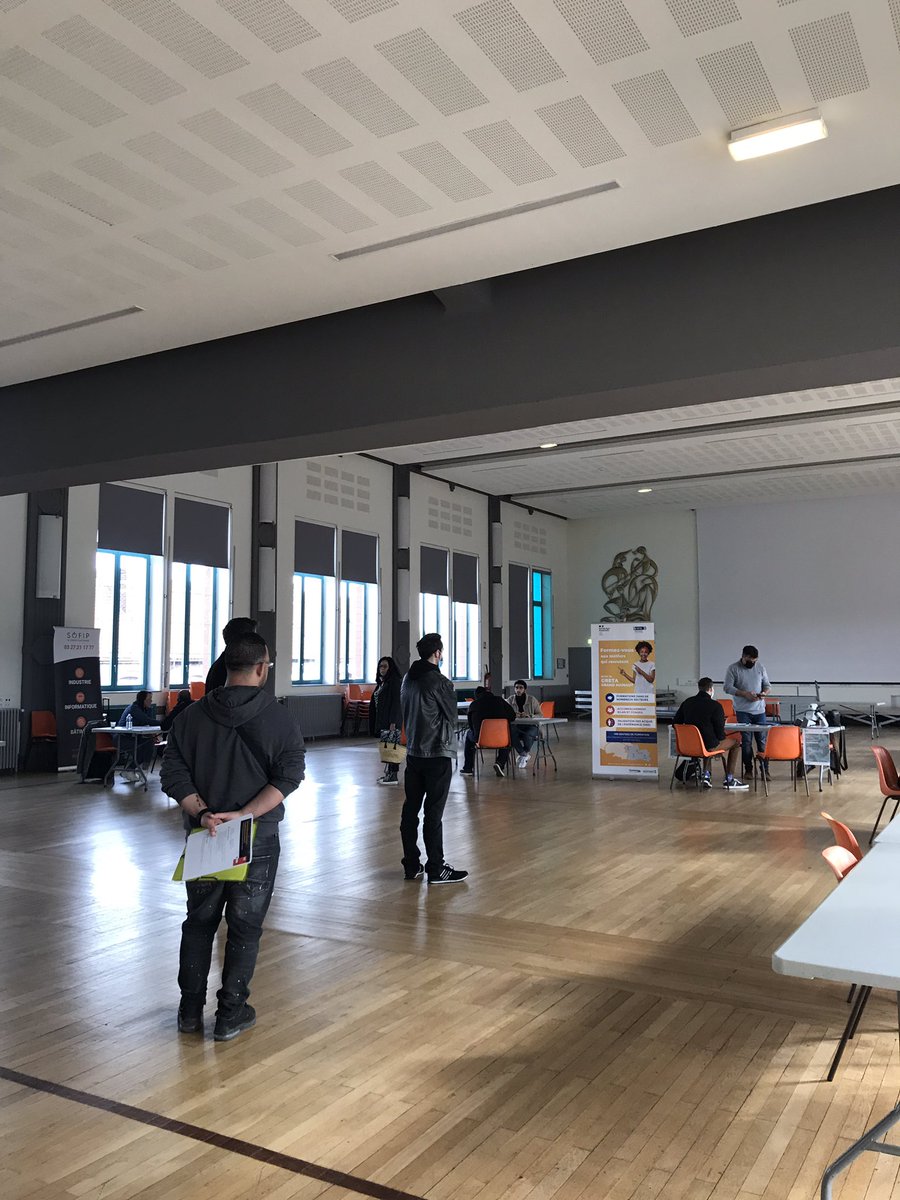 #AvecPoleEmploi #formation #emploi aujourd’hui plus de 40 demandeurs d’emploi du #douaisis rencontrent les centres de formation 👥objectif 🎯 former les futurs salariés du #numerique 💻<a href="/IdformationRh/">ID FORMATION</a> <a href="/M2iFormation/">M2I</a> @poleemploi_HDF @catheri08693203 <a href="/BenrachedH/">Hedi Benrached</a> <a href="/VerletLaetitia/">Laetitia VERLET</a>