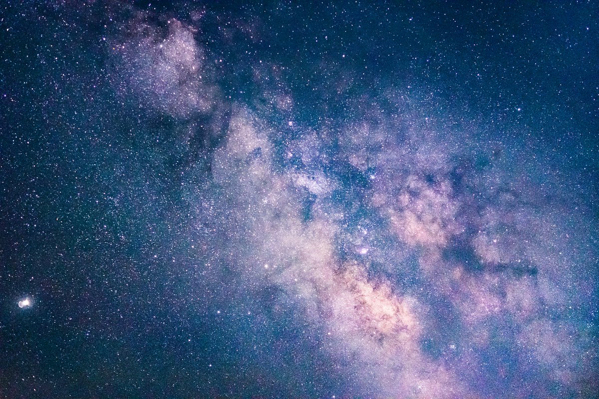 Ampliuslearn's tweet photo. We are currently in the throws of #InternationalDarkSkyWeek! Great minds throughout time have been inspired by our night skies. Artificial light threatens not only this, but our visual and mental health.  Remember to care for the skies and our eyes! https://t.co/BoIejh5kgL