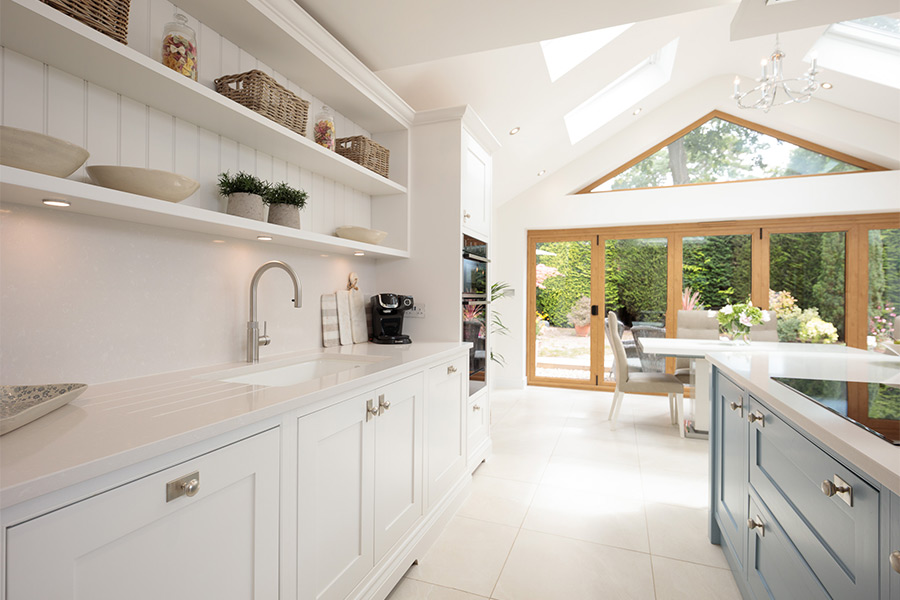 mapleandgray's tweet image. Designing bespoke luxury kitchens can be a tricky business, thankfully we have all the experience to guide you through the pitfalls. We take a look at some of the things you should avoid if you’re designing your own in our latest #kitchenblog - mapleandgray.co.uk/things-to-avoi…