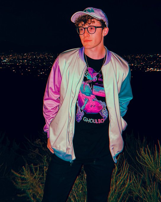 I love cereal milk @VaporFashion https://t.co/f7uJKhaUjT