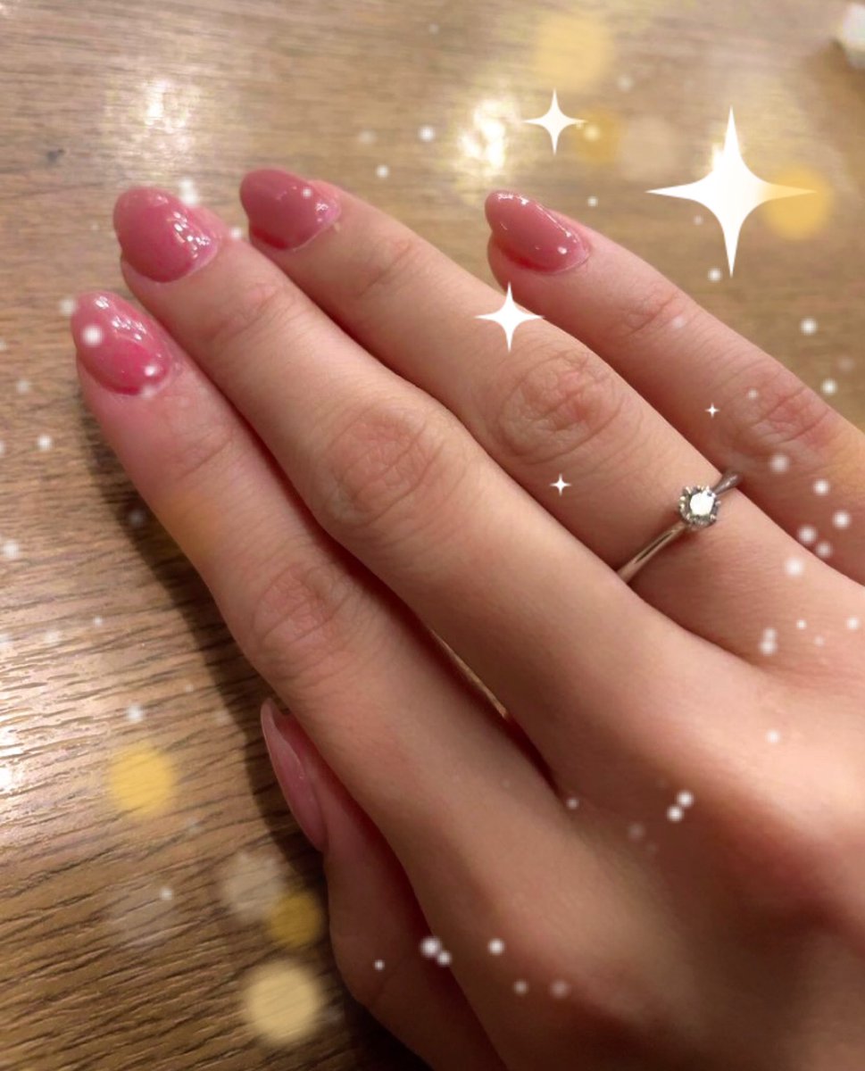 m1121409's tweet photo. 【ご報告】
結婚しました。

マジです。

めいちゃんのおっぱいは一人の男性のものになります_(:3 」∠)_

経験人数100人超えの締まりのない私をスッと受け入れて、真剣にアレしてくれました。
恥ずかしいのでこの辺で
このTwitterの垢も消そうと思います。私も真剣にアレしたいし、
じゃ！ https://t.co/U1SVdxYk7D
