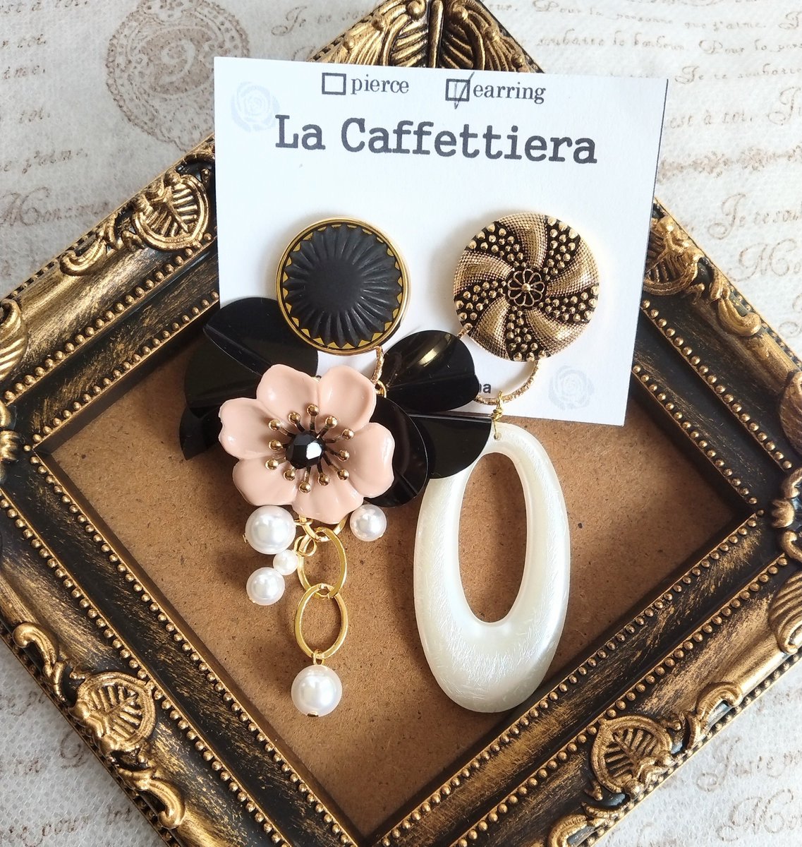lacaffe_tama's tweet photo. LACAFFE-TAMA'S GALLERYさんの２ＷＡＹじゃらじゃら大人カラーのボタニカルイヤリング https://t.co/fkljBtJ537 #minne #ボタンイヤリング #アシンメトリーイヤリング #アシンメトリー #大ぶりなイヤリング #コスチュームジュエリー #レトロボタン #アンティークボタン #個性的なイヤリング https://t.co/lSHFbGhTAA