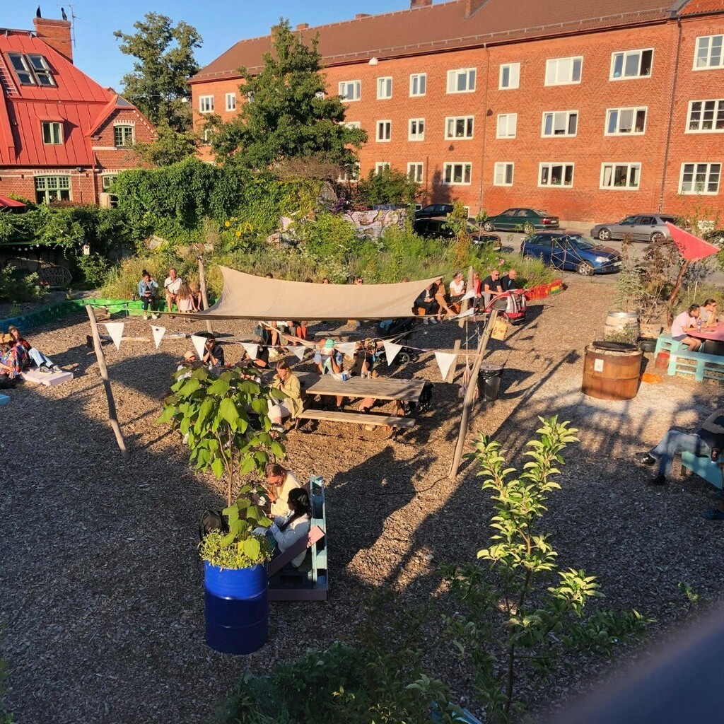 digidemlab's tweet image. Nu får boende i Sofielund komma med förslag på vad som ska hända i grannskapsträdgården Naturmolnet. Till sitt förfogande har de en kvartersbudget på 150 000 kronor som ska användas för att skapa sociala aktiviteter och ge liv åt platsen. Digidem Lab hjä… instagr.am/p/Cczlgp4oFHc/