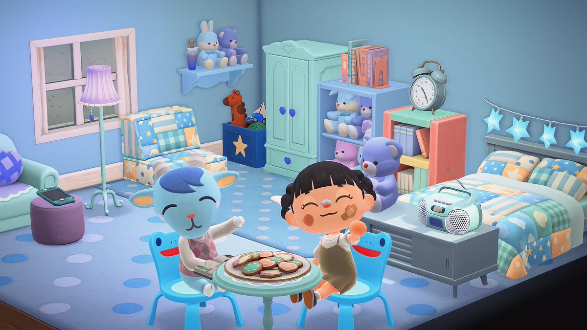 crossingcarol's tweet photo. Morfeo y yo os damos los buenos días desde su casita redecorada💙 https://t.co/nSVPpdPIAl