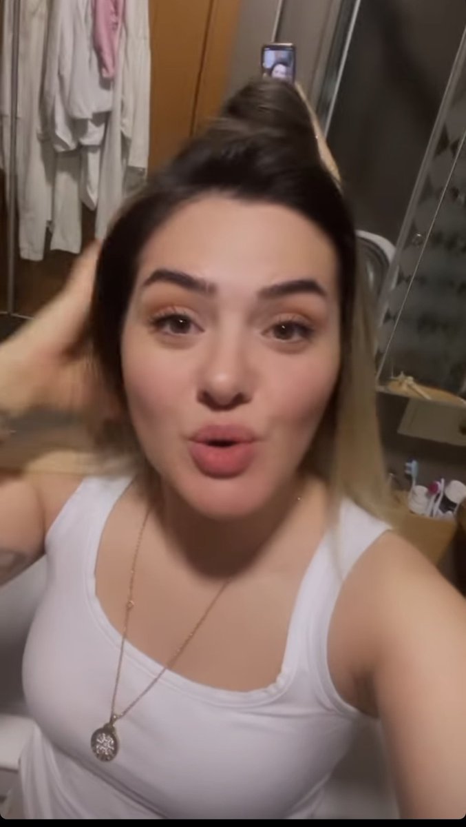 Gönül şahan çok seksi bu kadını ya off