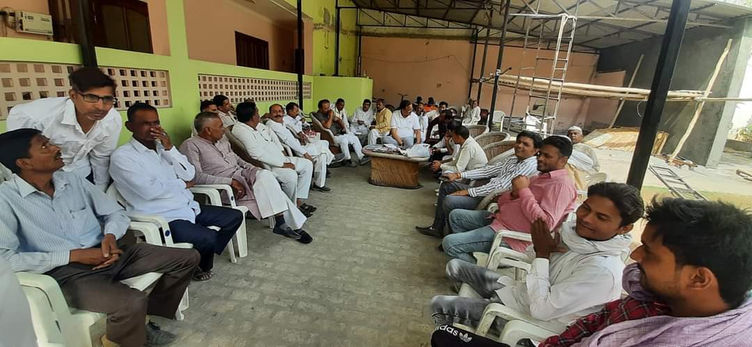 MukeshCh4BJP's tweet photo. लोकतंत्र में जनता ही भगवान है।
#जनसुनवाई से #जनसमाधान का संकल्प निरंतर जारी है।

#mlaNakur https://t.co/0JnUGwDyLr