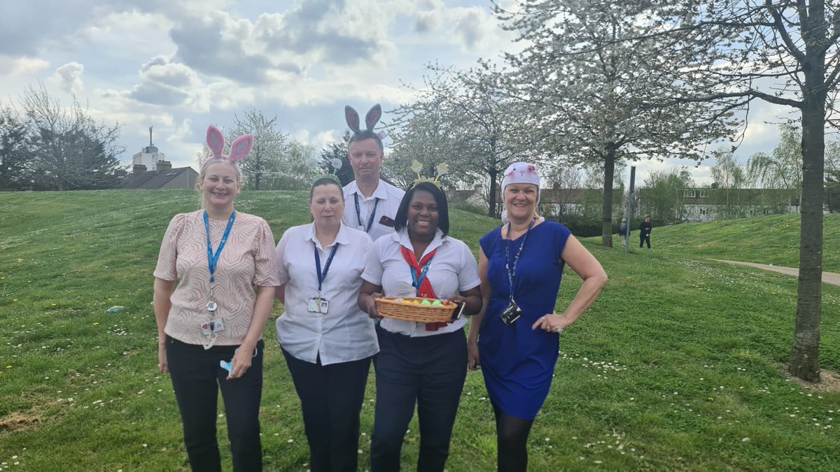 Queen's Hospital Patient Dining Sodexo (@diningpatient) on Twitter photo The bunnies at Queens were out and about during Easter ๐ฃ giving eggs to the children on Tropibal Lagoon ,Day nursey ,thanks to Lisa from the Trust Estates team, Steve ,Sharon Kwafengue from Sodexo <a href="/SodexoUK_IRE/">Sodexo UK & Ireland</a> ๐ฅฐ The bunnies at Queens were out and about during Easter ๐ฃ giving eggs to the children on Tropibal Lagoon ,Day nursey ,thanks to Lisa from the Trust Estates team, Steve ,Sharon Kwafengue from Sodexo <a href="/SodexoUK_IRE/">Sodexo UK & Ireland</a> ๐ฅฐ