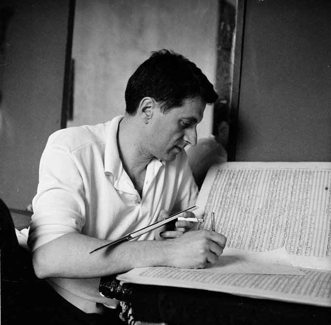 "La légende d'Eer" de Iannis Xenakis sera interprétée sur l'Acousmonium de l'<a href="/Ina_GRM/">INA grm</a> salle 400 du <a href="/104paris/">CENTQUATRE-PARIS</a>, dimanche 8 mai à 16h30 dans le cadre du week-end de concerts FOCUS !
Billetterie : 104.fr/fiche-evenemen…