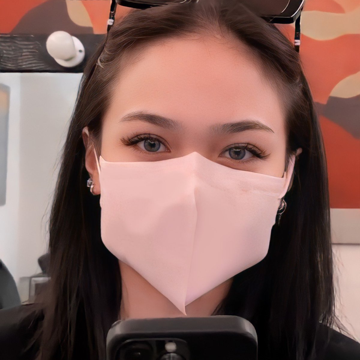 Imseansshi's tweet photo. How cute🥺💛
@BonifacioAc 

VaxToNormal WithAC

#ACxCalista_AtTheBigDome https://t.co/FszlcL8e9G