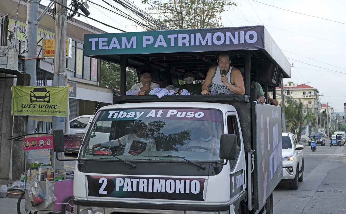 DamayanParty's tweet photo. LOOK: Basketball legend Alvin “The Captain” Patrimonio wears a #DamayanPartyList jersey during a recent campaign caravan in Cainta, Rizal. The four-time MVP is also running for mayor of the highly urbanized town.  
#Halalan2022 #Eleksyon2022 #Elections2022 #147Damayan https://t.co/0Wt94dhM5B