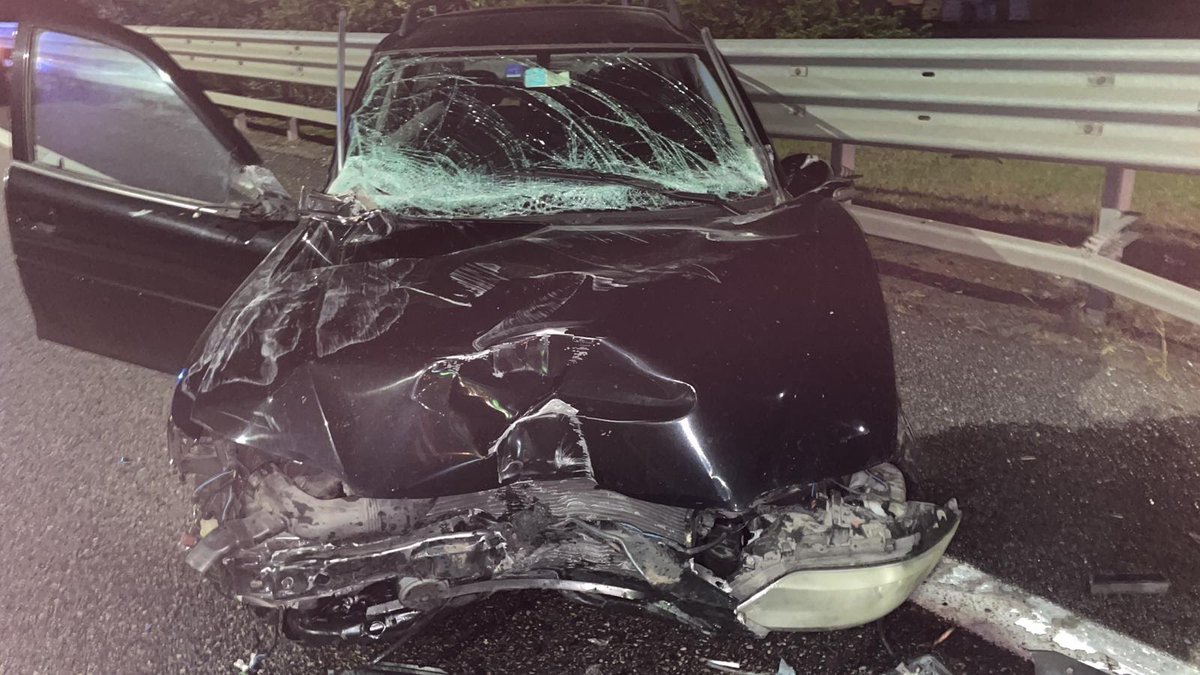 mindofvale's tweet image. Non io che ho distrutto la macchina dei miei genitori sul guardrail in tangenziale facendo pure testacoda e sono ancora viva 🌟

Mi donate un po' di candeline? 🕯️