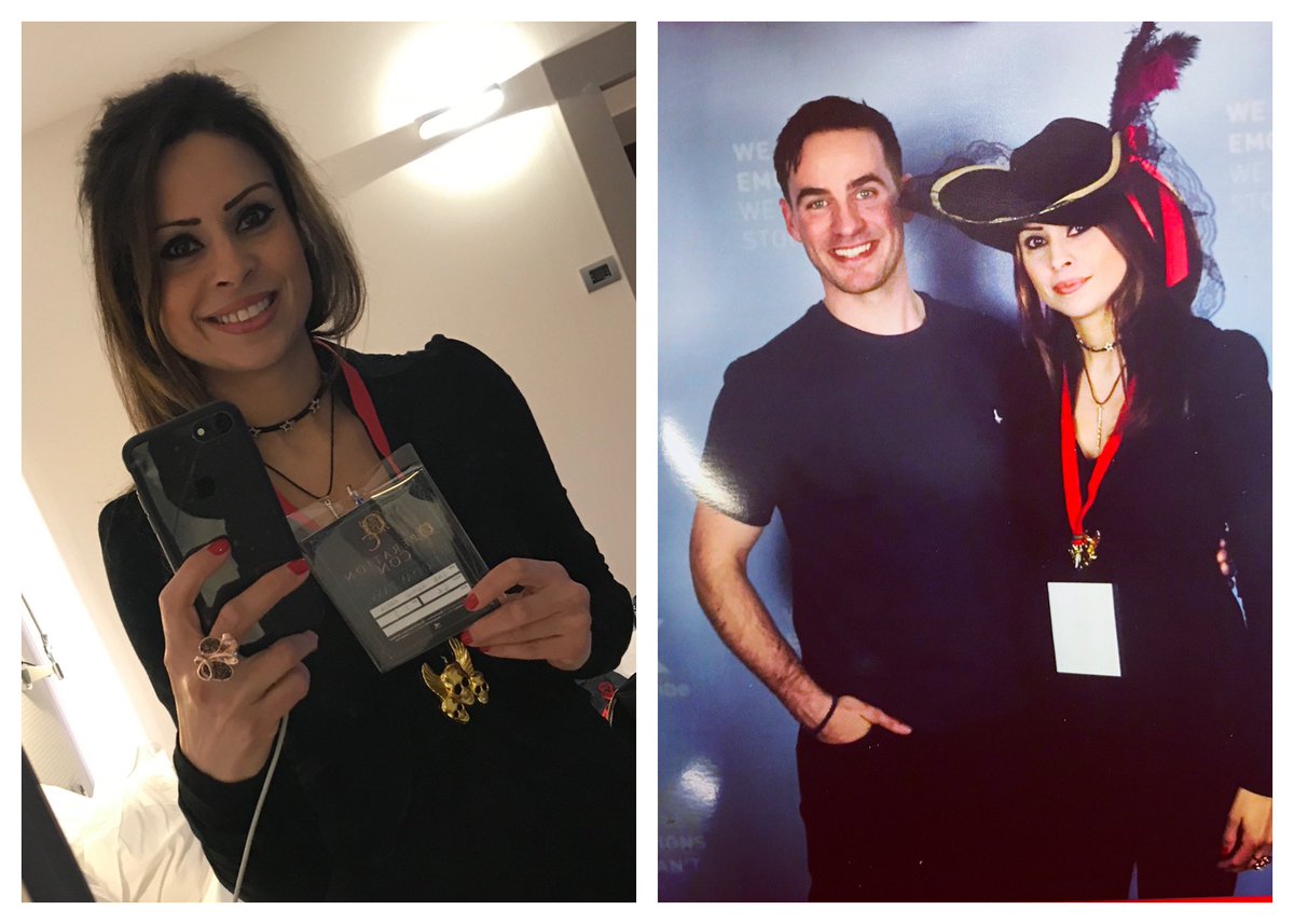 Countesskam's tweet photo. 3yrs ago today I had the pleasure of meeting+interviewing the talented
@colinodonoghue1 who I almost blinded with my oversized hat! Carefree life before Covid😔#killianjones #CaptainKillian #milano #Pirate #operationcon #kineticvibe #ouat #storybrooke #nhmilanocongresscentre https://t.co/VIVC6LXhTQ