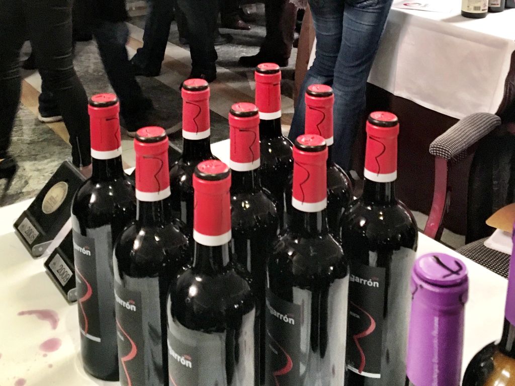 Estamos en #Madrid en el ➡️ Salón Gourmets del <a href="/GrupoGourmets/">Grupo Gourmets</a> hasta el próximo día 28 de abril. Nuestros vinos 🍷 los puedes catar en el stand de <a href="/DOBierzo/">C.R.D.O. Bierzo</a> en el Pabellón 4 Stand F23-83 
¡Os esperamos!
ow.ly/QWws50IS32J
<a href="/ElBierzoDigital/">El Bierzo Digital</a> #winelover #DominiodeTares