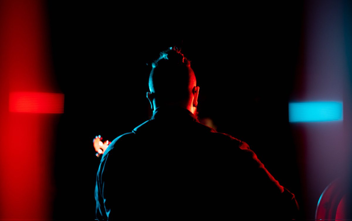 Well what do we have here?

It seems that our Pete has stumbled across something that requires extreme emergency lighting!!  

Either that or he's finally been found by his own kind 👽

All will be revealed in relatively decent HD video format....... soon....