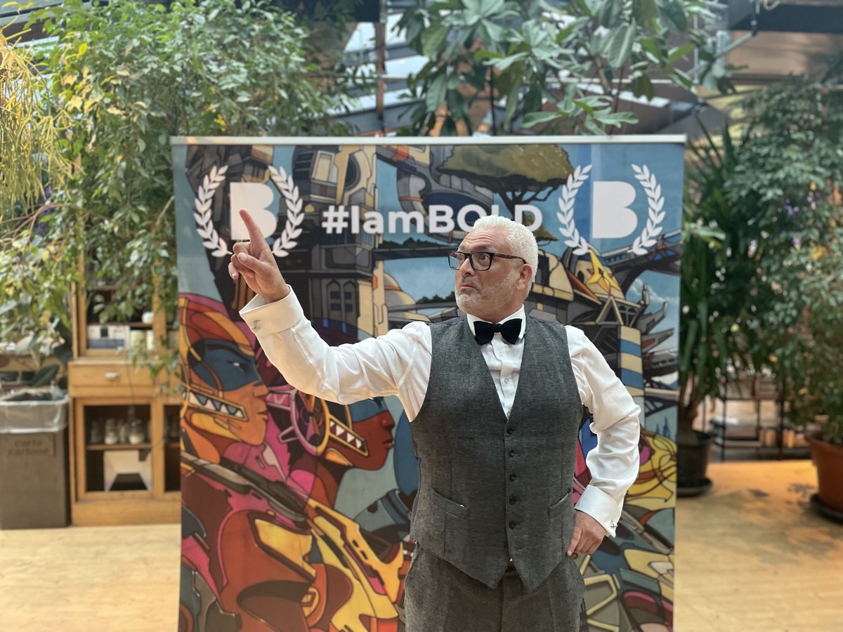 Richard_Cofndrs's tweet photo. Honoured to be a finalist at the #BOLDawards in Venice.

Thank-you ⁦@LPlus⁩ ⁦@Cliveref⁩ ⁦@Bold_Awards⁩, great to be part of a cohort of such forward thinking people.

And to ⁦@hfarmspa⁩ what an inspirational project, I can’t wait to return!!! #IamBOLD https://t.co/XGmc2fQirv