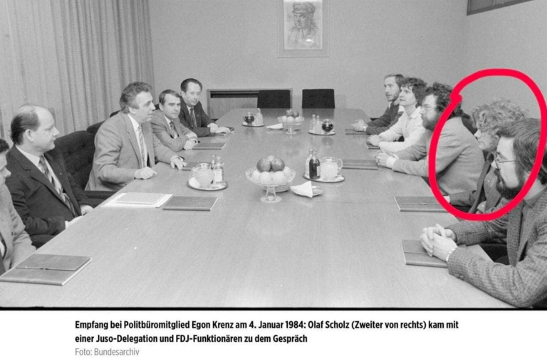 1984: Olaf #Scholz bei Politbüromitglied #EgonKrenz