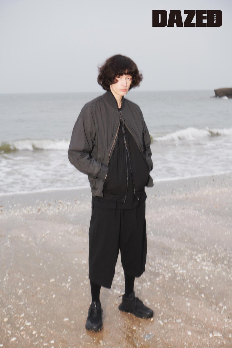DazedKorea's tweet photo. FREE OCEAN #협찬

트랜짓이 꿈꾸는 자유. 걷고, 뛰고, 헤엄치며 흐르는 물과 같이.

#Coevo #코에보 #UtilityandStyle #유틸리티앤스타일 #Transit #트랜짓

더 많은 화보와 기사는 <데이즈드> 5월호에서 만나볼 수 있습니다. https://t.co/ztHRUkEXpJ