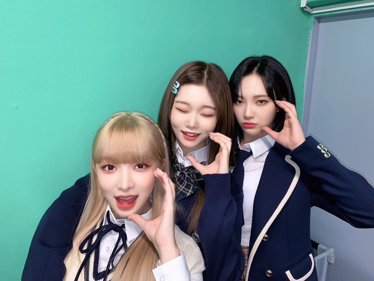 harunalooks's tweet photo. Moon line 🌙 https://t.co/mdbEgZPbYQ