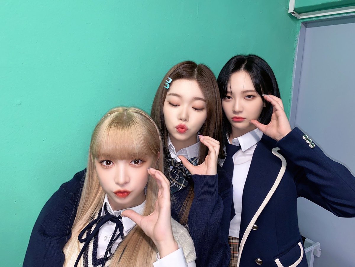 harunalooks's tweet photo. Moon line 🌙 https://t.co/mdbEgZPbYQ