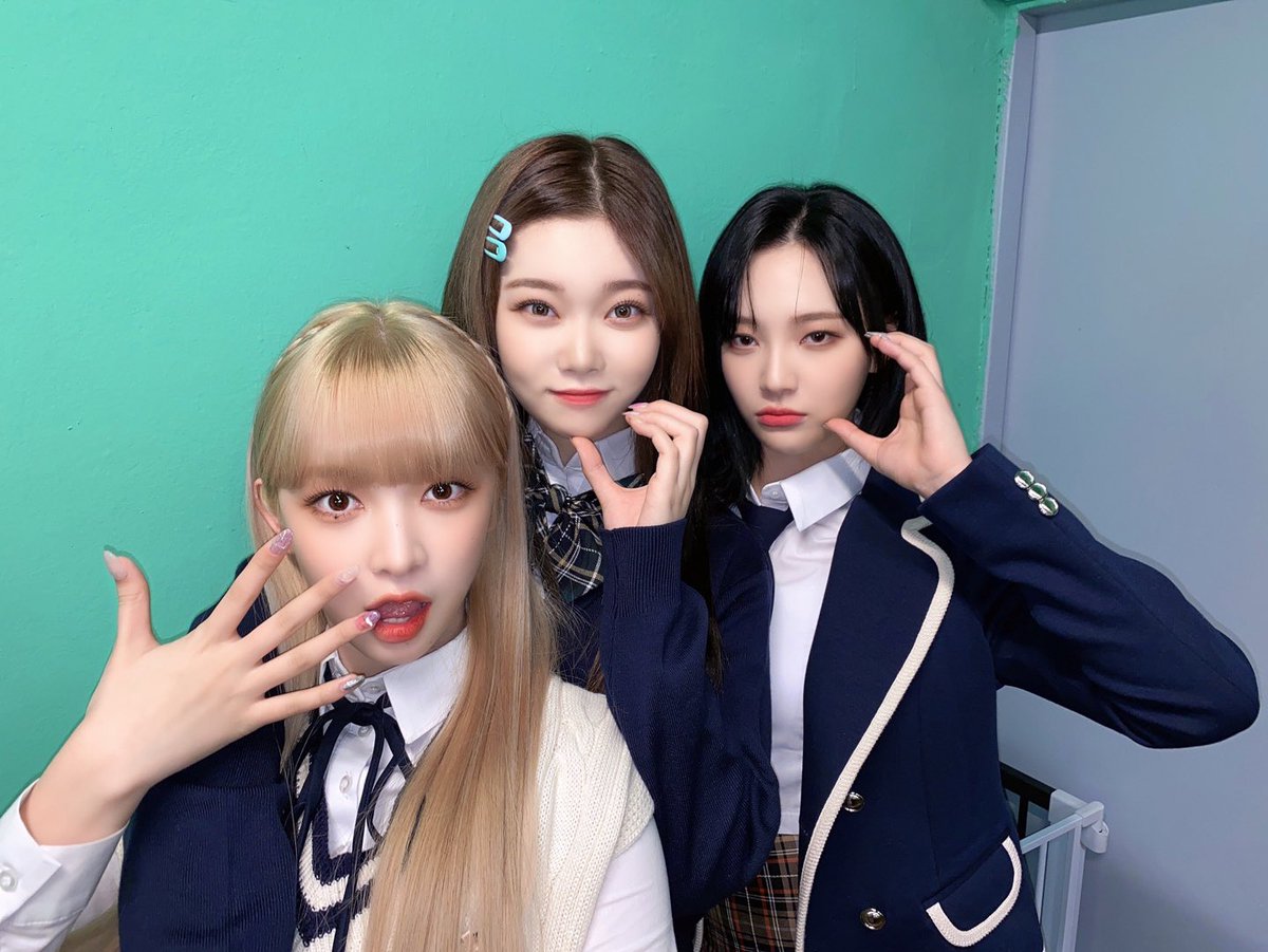 harunalooks's tweet photo. Moon line 🌙 https://t.co/mdbEgZPbYQ