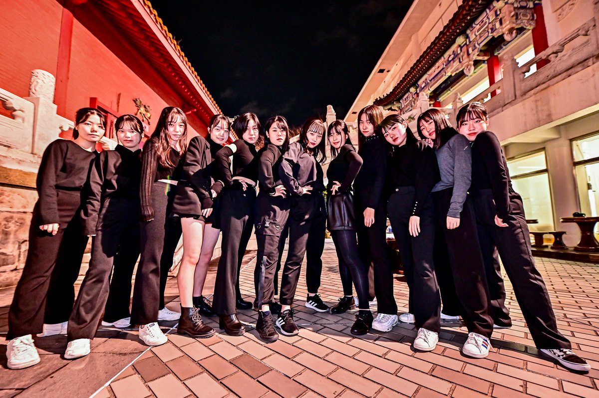 ekimarche's tweet photo. 🎪第2回えきマルシェ🎪
ステージイベント「Music,ナガサキ」出演者情報♪
長崎で活動中の女性ダンスチーム「llake(ラーク)」のパフォーマンスは、4/30(土)13:30頃から👏
K-POPから洋楽まで幅広いジャンルのダンスで楽しませてくれます😍
ぜひライブでお楽しみください‼️
#llake
#ラーク https://t.co/rgWFyRotCp