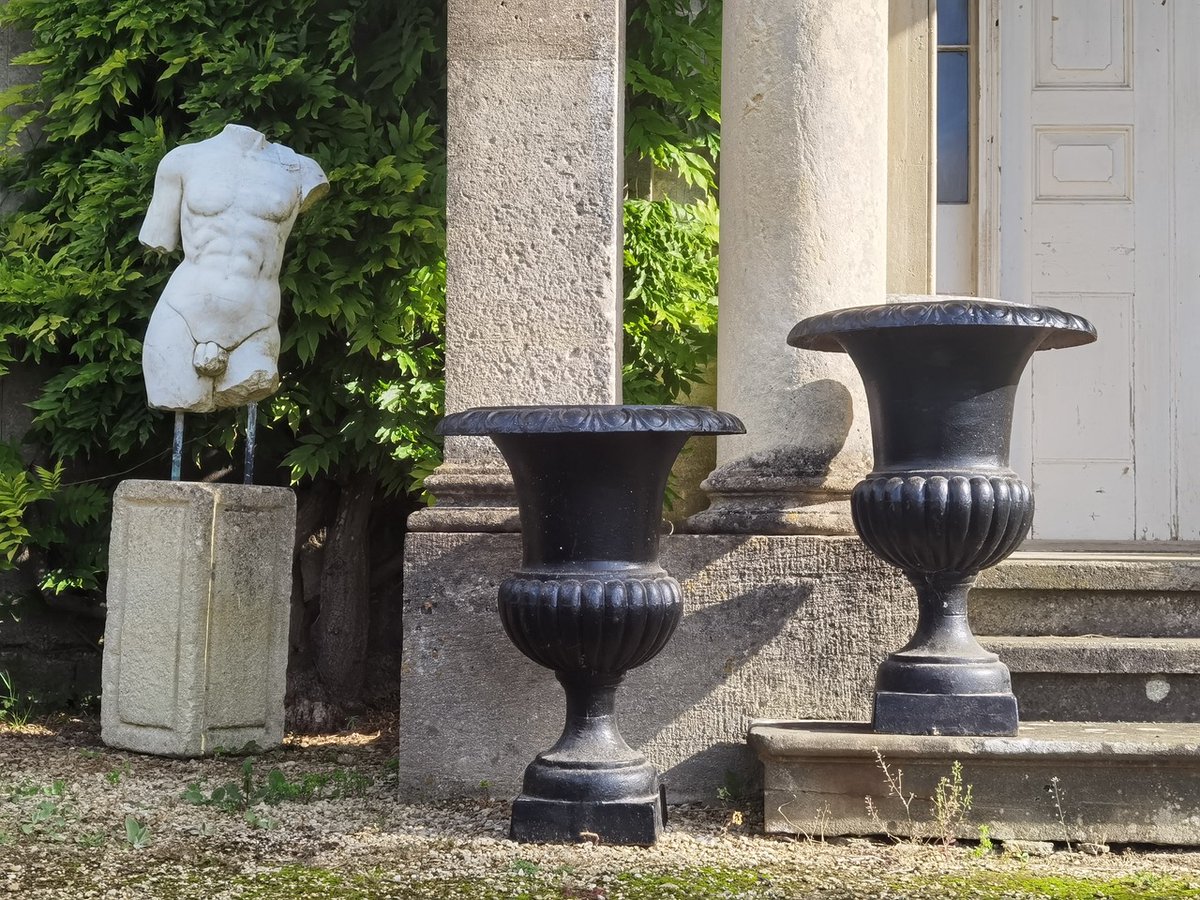 BrownriggUK's tweet photo. Large Pair of Late 19th / Early 20th Cent French Cast Iron Urns
Get more here-https://t.co/QqMSsoGLQ9
#urn #antiqueurns #pairofurns #gardenitems #antiquegarden https://t.co/FlRufRwRCK