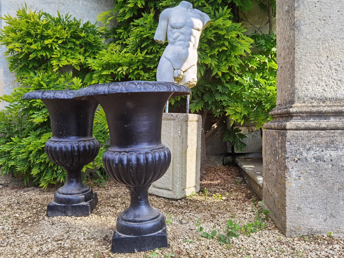 BrownriggUK's tweet photo. Large Pair of Late 19th / Early 20th Cent French Cast Iron Urns
Get more here-https://t.co/QqMSsoGLQ9
#urn #antiqueurns #pairofurns #gardenitems #antiquegarden https://t.co/FlRufRwRCK