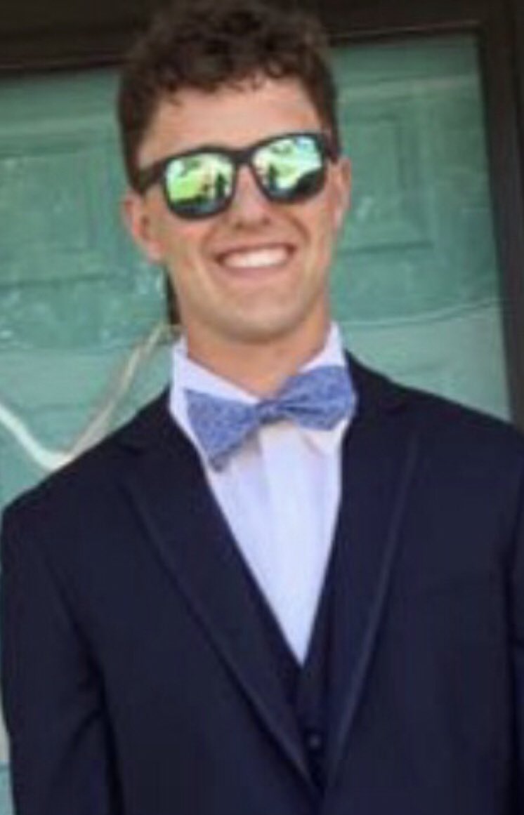 Box score correction from last night: W.Pape 1g. He is also in the lead as the best dressed Pape on the Huskies. Team votes are still being counted.
#pickuptrucks