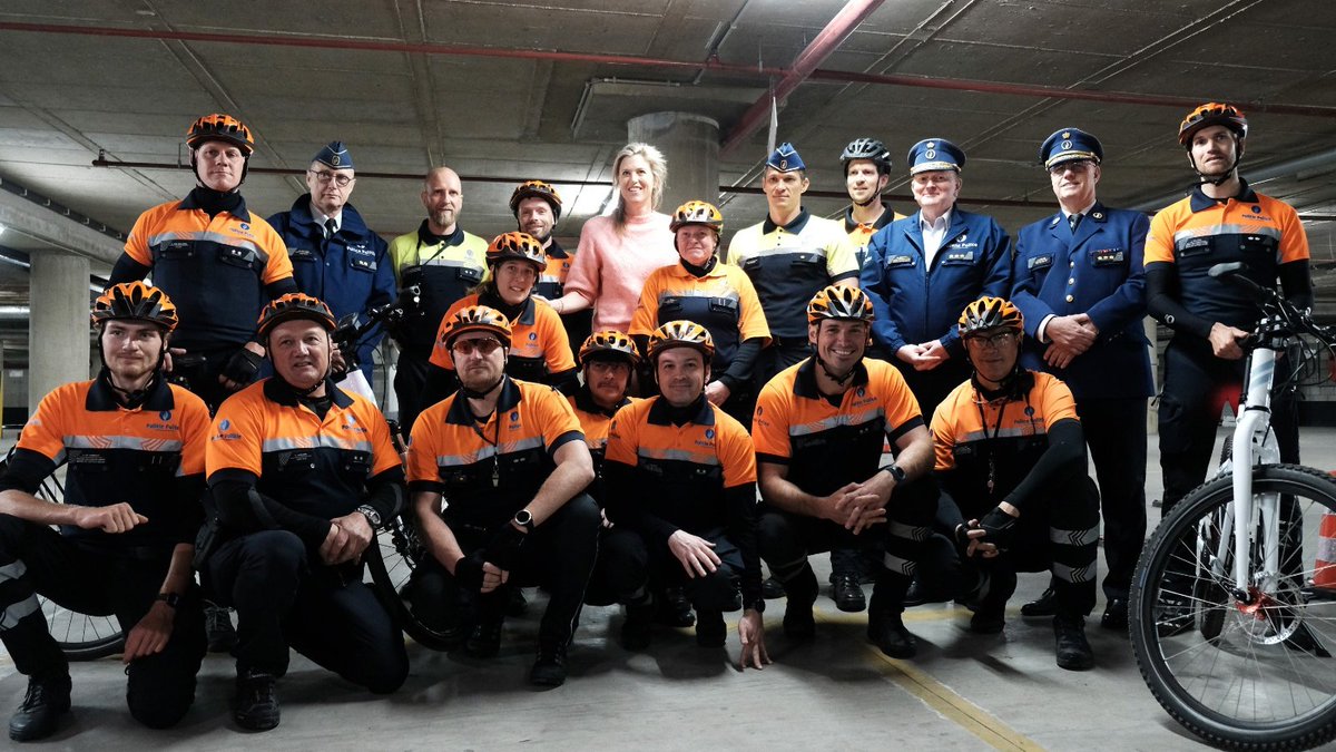 Grote voorstander van politie op de fiets. Vergroot de verkeersveiligheid en staat dichter bij de mensen. De nieuwe opleiding fietsbrigade is een grote meerwaarde voor verschillende politiekorpsen. <a href="/zpz_polbru/">PolBru</a> <a href="/michelgoovaerts/">Michel Goovaerts</a>