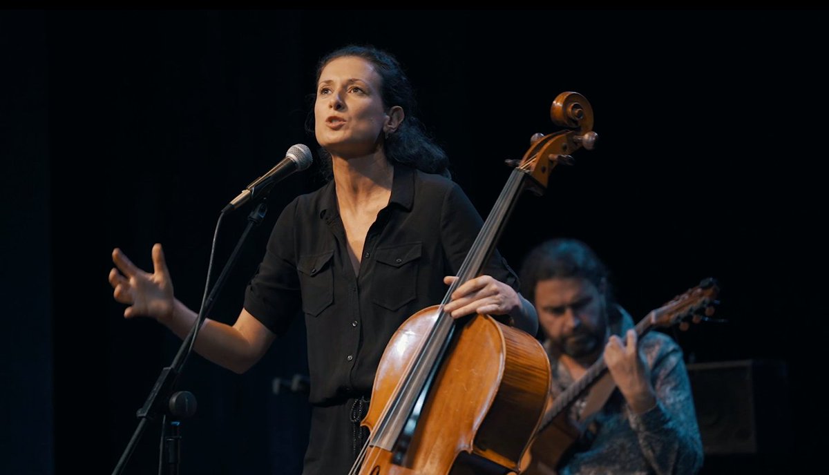 IL MIO SOLE, Les 29 &amp; 30 avril au Théâtre du Pavé à 20h30. Rachel Bulgarelli, tantôt à la voix tantôt au violoncelle nous fait virevolter de personnage en personnage en passant allègrement du présent au passé accompagnée par le guitariste Jeff Guilloux #Toulouse #Theatre #culture
