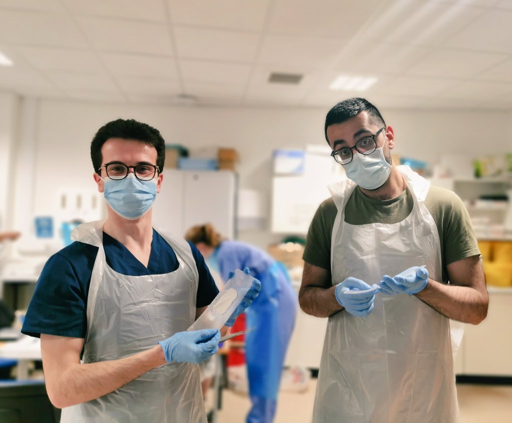 McmelonHelen's tweet photo. Following in the footsteps of @BaronLeSanj, the first mini sim session for our CTs and SHOs I organised at @MidYorkshireNHS was a hit!

Thanks to all who attended and helped out yesterday 🤓👍

This week was skin grafts, next month will be local flaps! https://t.co/MMMyB3OYd5