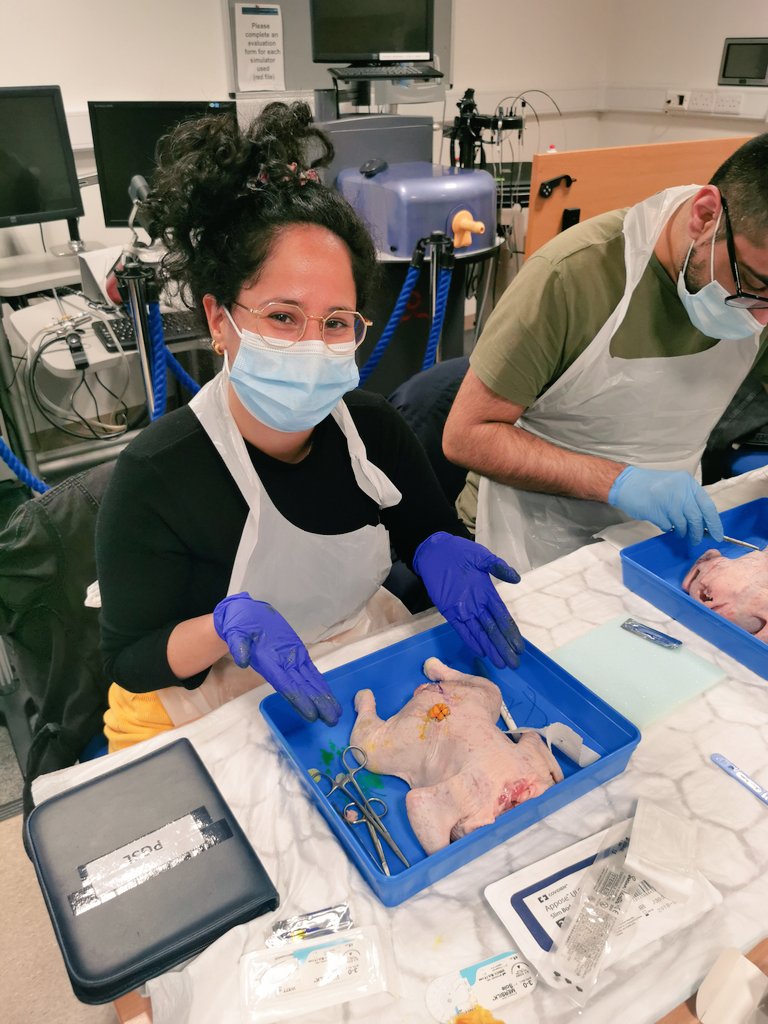 McmelonHelen's tweet photo. Following in the footsteps of @BaronLeSanj, the first mini sim session for our CTs and SHOs I organised at @MidYorkshireNHS was a hit!

Thanks to all who attended and helped out yesterday 🤓👍

This week was skin grafts, next month will be local flaps! https://t.co/MMMyB3OYd5