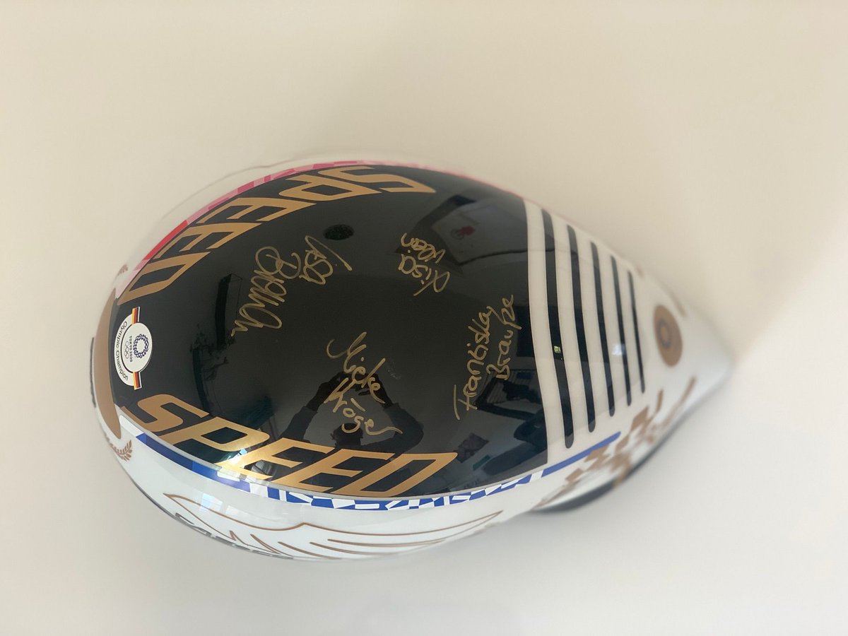 Liebe Freunde! 

Wir vom Olympia Bahn-Vierer versteigern einen unterschriebenen <a href="/CascoHelmets_UK/">Casco Helmets UK</a> Olympiahelm zugunsten der <a href="/UNICEF/">UNICEF</a> Ukraine-Hilfe. 
Macht das, was ihr am Besten könnt! Liken, teilen, bieten. 
Mit Liebe! Franzi, Lisa, Lisa und Mieke

unitedcharity.de/Auktionen/Olym…