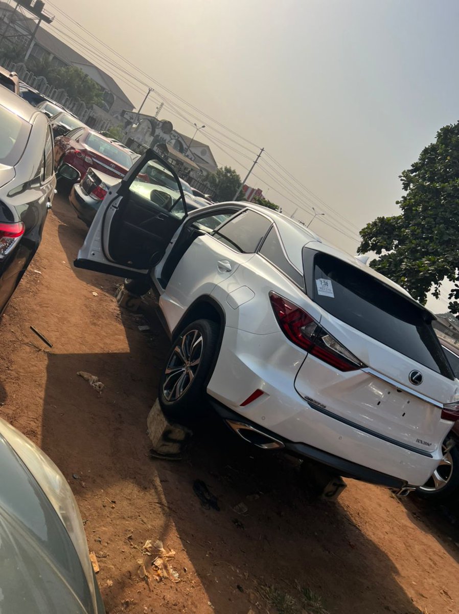 Tulahautos's tweet photo. Condition: Foreign Brand: Lexus  Model: 2019 RX350 Grade: A Accident Free  Chilling AC Lagos Cleared Duty paid Location: Benin City  For more inquiries call or WhatsApp us on 08065752483 or send a DM  Refer and earn   #cardeals #carsales #Benincars #Cleancars #Benincar #foreign https://t.co/0b82eP2cjs