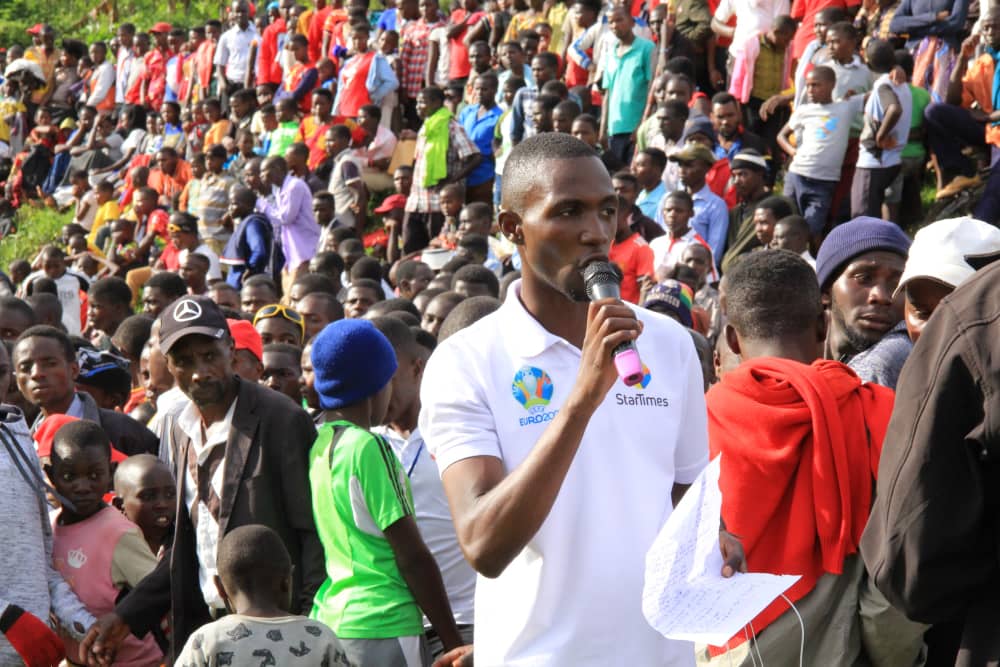 PeacemakerC2's tweet photo. One of the best Turn up in Nyanja thank you for Supporting and loving Freedom Radio #Chris the Peacemaker. https://t.co/9wYWj4Y78j