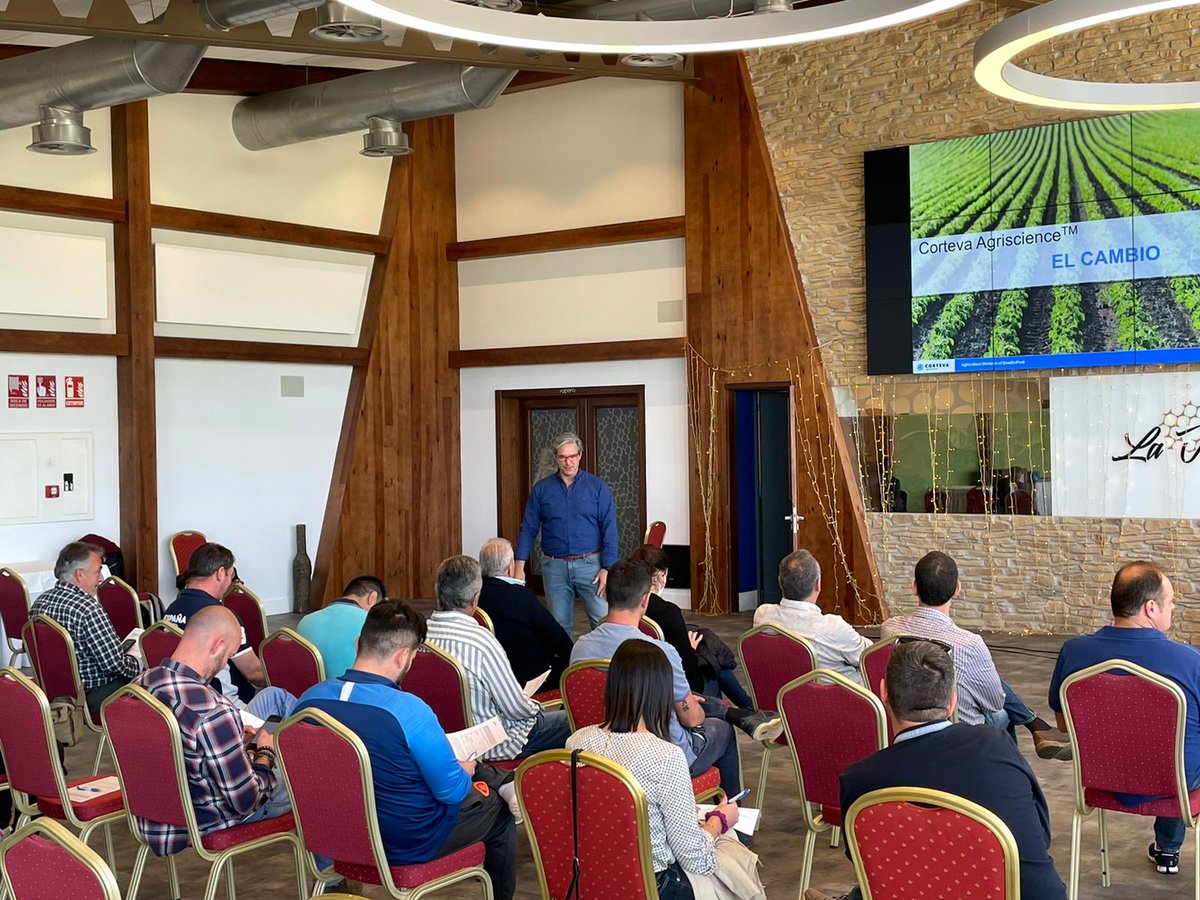👉🏻También hemos pasado estos días por📍Almería para seguir descubriendo todo sobre nuestra soluciones para una #agricultura más sostenible: el bioestimulante #BlueN y biofertilizante #Sullicab🌱

📸⬇️