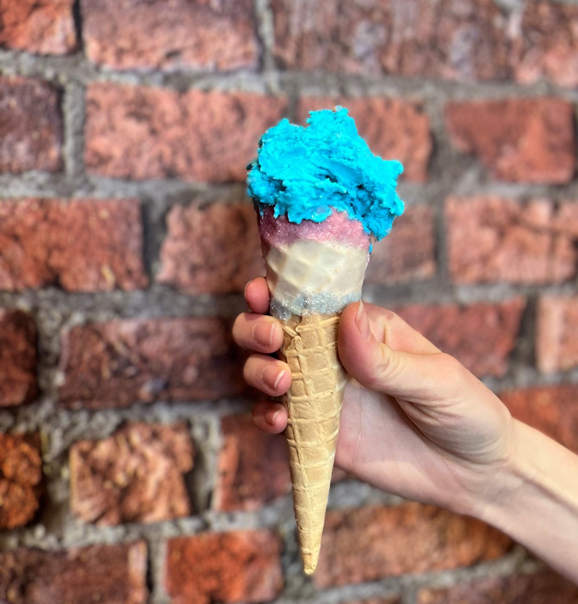 There's no need to be blue when you've got #BubblegumGelato on a Unicone Torino #WaffleCone! 💙🍦

The kids love it, so make sure you stock up in time for the holidays. Speak to your BRM or go here for more info 👉 bit.ly/3A9Zuq2

#MadeInTheUK