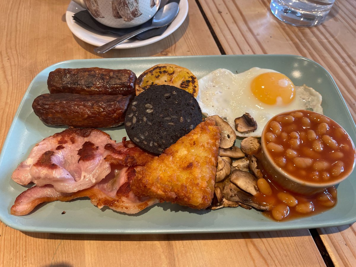 atelierstudios's tweet photo. We enjoyed a delicious team brekkie this morning at the wonderful Retro Cafe in Southampton🍳 https://t.co/wbqog98lY7