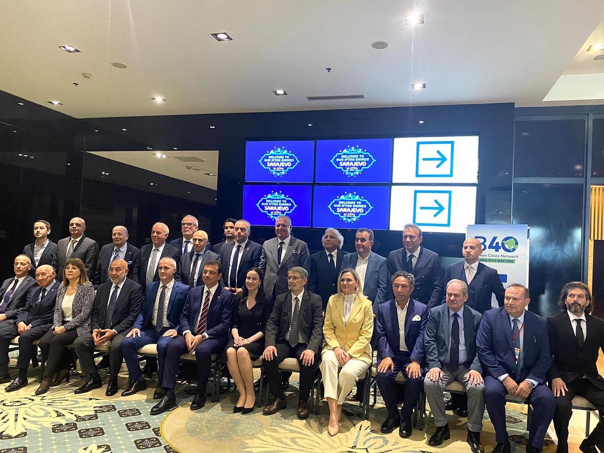isifed_official's tweet photo. İBB Başkanı Sn. @ekrem_imamoglu öncülüğünde kurulmuş olan, “B40 Balkan Şehirleri Ağı”  Balkan Şehirleri arasında ekonomik ve toplumsal işbirliklerini geliştirme Saraybosna zirvesine davet edilen İSİFED Yönetim Kurulu Üyeleri, heyet  olarak katılım sağlamıştır. https://t.co/XXixwQd4E7