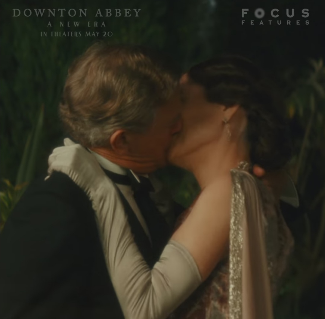 scuderiacrawley's tweet photo. B  Y  E  💗😩💗
#DowntonAbbey #DowntonAbbeyANewEra https://t.co/B8GjbJMN9z