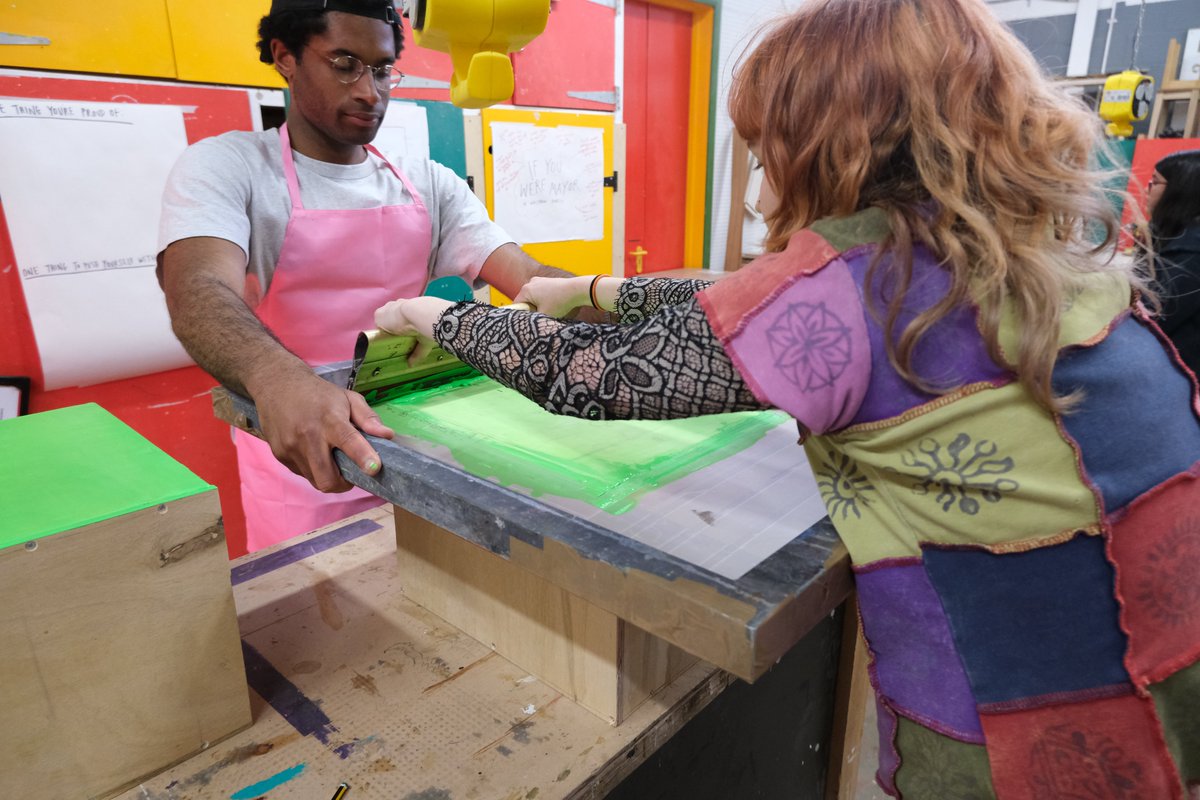 Our #BlackhorseResponders have been getting dusty in the Workshop developing their Soap Box projects! 🛠️ They've had hand + power tools inductions, and now learning how to screen print to depict their chosen #community themes🎨

#tnlcommunityfund #creativeactivism #walthamforest