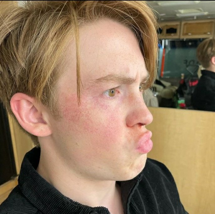 raddiosilence's tweet image. I CANT TAKE THIS ANYMORE