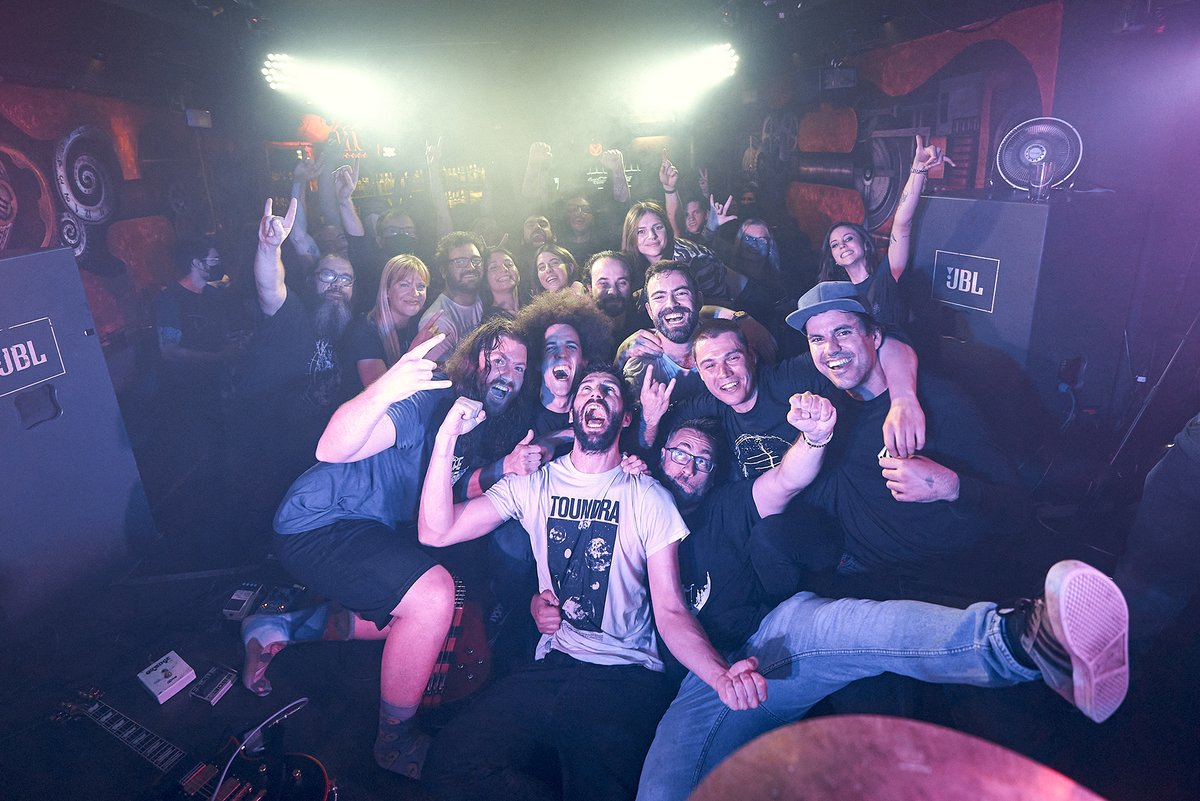 wearederiva's tweet photo. 🥲🥲🐦¡¡FIN DE GIRA HAIKU!!🐍🥲🥲

No hay palabras para expresar tantas emociones.

@diytopiapodcast @mariagbphoto @nooirax @salabarracudas 

Gracias MADRID https://t.co/oggCNVUKfa