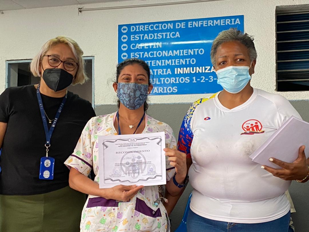 IVSSELCUARTEL's tweet photo. #22Abril  | Nuestro Centro Ambulatorio  vistió de fiesta para la Celebración de sus 55’ Aniversario, 55 años brindándole Atención digna óptima y de calidad a nuestro pueblo @NicolasMaduro @MagaGutierrezV @ivssoficial https://t.co/V4B4huIJ8l
