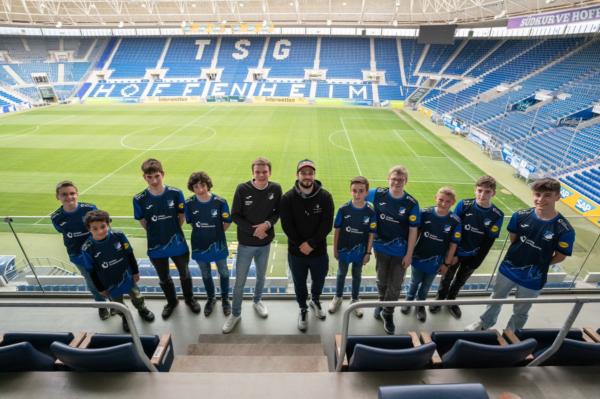 tsg_esport's tweet photo. Als Schirmherr der TSG Youngsters war @bit0911 beim diesjährigen FIFA 22-Turnier der Youngsters &amp; des Hoffi-Clubs natürlich mit von der Partie 🎮🔥

Eindrücke und Stimmen zum tollen Event gibts auf YouTube ▶️ 
https://t.co/ztasfHh8Y7

#tsgesports #bit0911 #fifa #turnier https://t.co/eNrX1DJE98