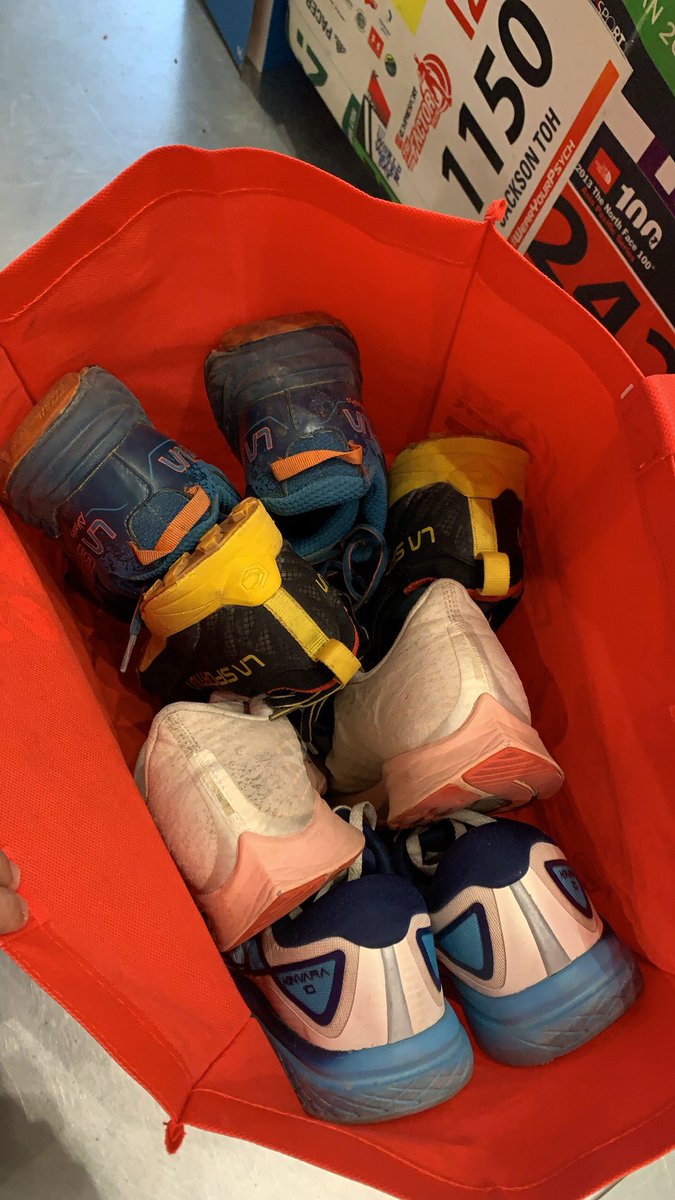 miraeruns's tweet photo. Went to Running Lab Pavi and exchanged 4 pairs of old road and trail running shoes. Received 4pcs RM150 voucher to be spent on any new shoes sold there. You can exchange your old shoes until 30 Apr and use the voucher by 31st May. Shoes must be in good condition and complete set. https://t.co/GMIZcwV56I