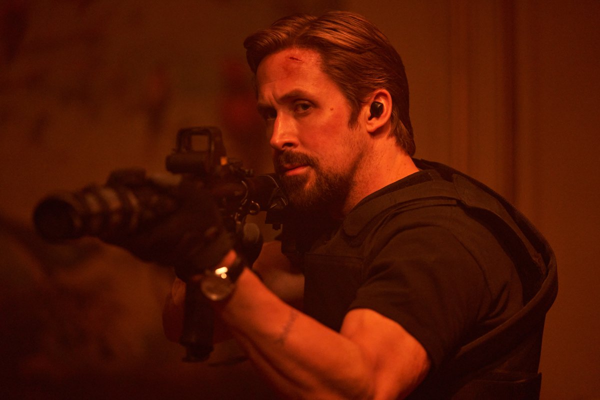 NetflixGeeked's tweet photo. GOSLING💥 EVANS 💥 DE ARMAS 

THE GRAY MAN - a new action movie directed by Anthony and Joe Russo - debuts on Netflix this July 22 https://t.co/ezUYp7e3Vo