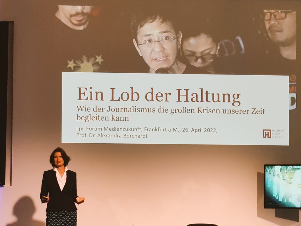 jensbest's tweet photo. Ein Lob der Haltung - Wie der Journalismus die großen Krisen unserer Zeit begleiten kann.
Gut aufgebauter Vortrag von @AlexaBorchardt auf dem #LPRForum. #lpr22 https://t.co/SY992clYcG