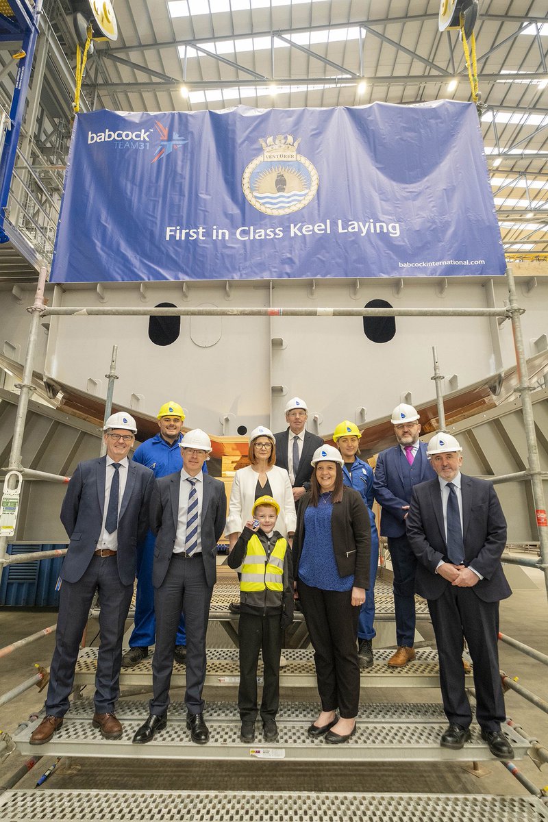 FauteuilColbert's tweet photo. #SurfaceFleet - #RoyalNavy 🇬🇧⚓️
Programme #Type31
➡️ La quille de la frégate HMS « Venturer » (2030 ?) a été déposée (https://t.co/nEEXG3ecze) dans le nouvellement construit Venturer Hall (Babcock (Rosyth) : suffisamment grand pour construire côte à côte deux frégates. https://t.co/3yAFsCoTEk