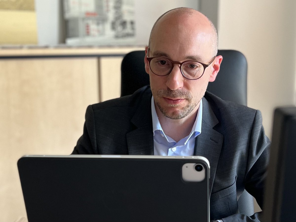 Ich habe heute bei der Veranstaltung der <a href="/FESonline/">Friedrich-Ebert-Stiftung</a> zum Thema internationale Wissenschaftskooperationen gemeinsam mit Prof. Dr. #JoybratoMukherjee, Präsident des <a href="/DAAD_Germany/">DAAD News</a> gesprochen. Thema war natürlich auch die Frage passender Reaktionen auf den russischen Angriffskrieg.